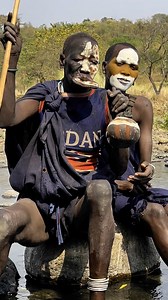 48K views · 251 reactions | Familias Surma de Ethiopia❤️ La tribu Surma es una comunidad fascinante con una rica historia y tradiciones únicas aún conservadas. Su conexión con la naturaleza la convierten en un pueblo extraordinario. #africa #culture #Travel | Jeanette Cruz | Facebook