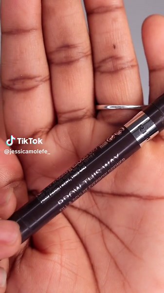 Easy Eyebrow Tutorial for Beginners in Three Steps