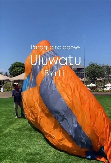 Experience the Stunning Uluwatu Landscape by Paragliding