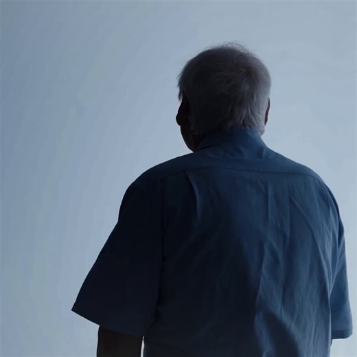 Why CATIA Visual Scripting app is the design tool you'll want to use every day? CATIA Expert Daniel Pyzak answers you. Tired of tedious product design tasks? CATIA Visual Scripting brings a faster, far more creative experience. No coding—just drag-and-drop boxes that automate complex sequences. AI even suggests your next move as you build. A strong community shares tips, so you learn quickly and see results fast. Design anything from advanced parts to luxury products. Have you replaced manual wo