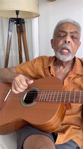 #Shorts | Soy loco por ti, América! Um pouco de música para começar a quarta-feira 💙