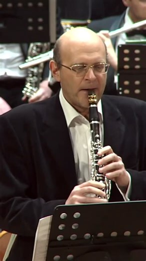 Magnus Lindberg’s Clarinet Concerto was composed in 2002. It’s one of Lindberg’s most important works, maybe also one of the most important clarinet literatures in the 21st century. The music integrates innovative techniques with traditional orchestral elements, resulting in a piece that is both groundbreaking and aesthetically pleasing. Evgeny Petrov performed this concerto a couple of times in Russia, including the Siberian premier in St. Petersburg in 2007. Here we present some moments of his