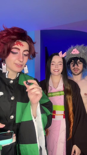 Inosuke e Tanjiro em Demon Slayer: Poses e Melhores Momentos