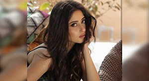 Sajal Aly’s new bold pictures set internet on fire