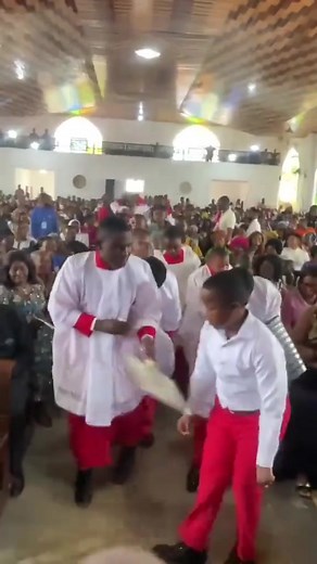 8.3K views · 473 reactions | Once the officiating priest tells me “You may kiss the bride”, this will be the switch in my dance steps with Maazi, Chukwuebuka and Victor as my backup dancers so that single women like Adaobi, Sucre, Adaku, Nenye, Answer, Nicole and Blossom go know say their own don finish. | Omekagụ | Facebook