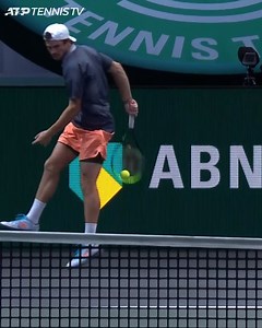 185K views · 2K reactions | Get to know TP 螺 Tommy Paul shows off some behind-the-back magic in his win v Bublik! | Tennis TV | Facebook