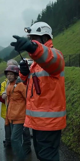 Mudslide Engulfs Mountain Village – Real Disaster in Seconds