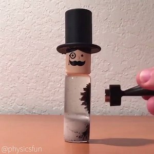 This ferrofluid toy is the coolest thing I've seen today. via Physicsfun | UNILAD Tech