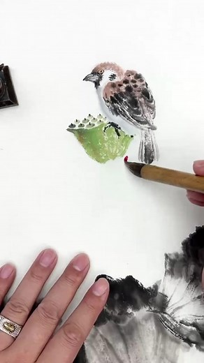 #Chinesepainting #inkpainting #sparrow #brushpaint #Chineseart #國畫 #水墨畫 #艺术 #artist #花鳥 #freehand #artworks #山水画 #郭丙端书画 #painting #Paintingtutorial #paintingcourse