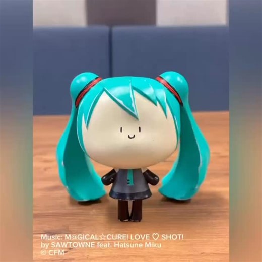 Hatsune Miku on Instagram: "🎨 ’u’ Miku Makeover 🎨 ‘u’ Miku has received a glimmering makeover at the end of #MIKUEXPO10th, and is now prepared to cross beyond horizons✨"