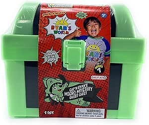 Ryan World Ryan's World Cap'n Ryan's Micro Mystery Ghost Chest,Glow-in-The-Dark Trunk,Series 1