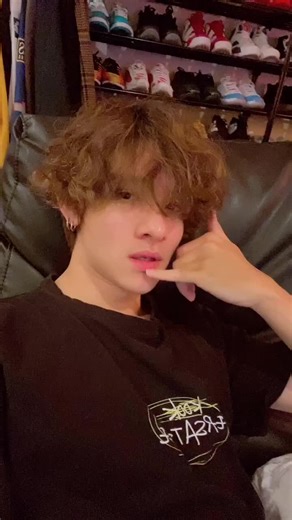 Speaking Korean on the Phone: Tips and Conversations