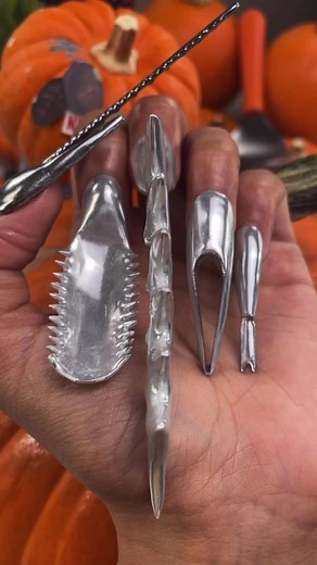 Spoon Nail for Pumpkin 🥄🎃 The Curse of Bridge Hollow on @Netflix 📺 #nails #nailart #nailtutorial #netflix