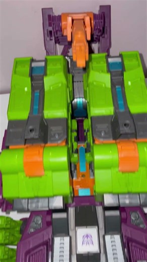 Transformers Earthrise Titan Scorponok Action Figure Review! | Scorpian mode