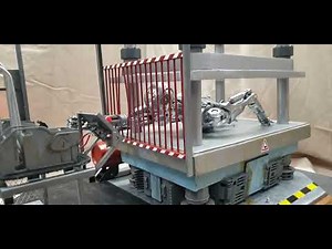 Terminator T-800 Endoskeleton in Hydraulic Press Diorama 1/4 Scale