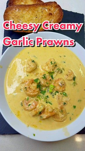 Delicious Cheesy Creamy Garlic Prawns Recipe