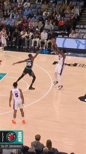 For the 13th time, Tyrese Maxey and Joel Embiid have each scored 30 or more points in the same game! 😱 Maxey: 34 PTS, 4 REB, 12 PTS, 2 STL, 4 3PM Embiid: 34 PTS, 10 REB, 8 AST, 2 BLK | NBA