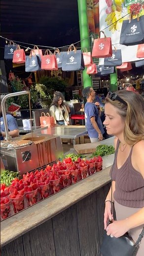 London Summer Walk in Food Market 🇬🇧 | Borough Market Atmosphere | Best Food Streets in London