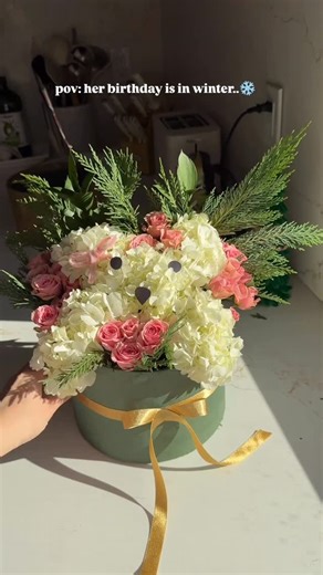 Viktoria Cheps on Instagram: "Cute puppy bouquet DIY #handmadegifts #giftideas #flowerbouquets"