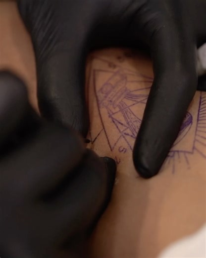 83K views · 110 reactions | Aliens Tattoo on Reels | Facebook