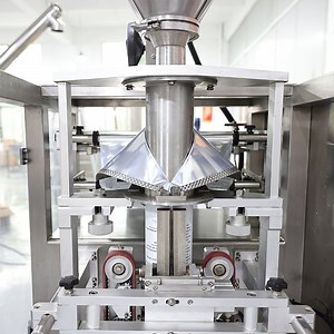 [Hot Item] Big Size 5kg Powder Packing Machine Powder Detergent Packing Machine 2 Kg Soap Powder Packing Machine