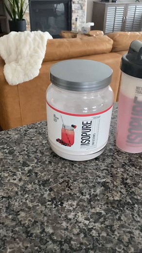 You’re already using one, why not stack it with another for extra support! Our Lemonade Collagen pairs up with our light, fruit flavored ISOPURE Infusions in the most delicious way possible! 🍋 Shop now: http://ms.spr.ly/6186YkbVC | Isopure