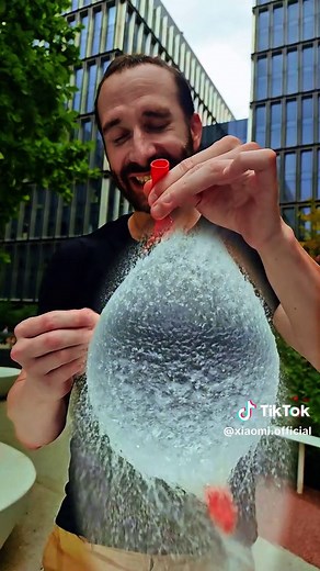 Xiaomi 14 Ultra Slow Motion