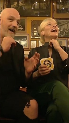 Diese Geschichte lassen wir einfach mal so stehen! 😆 #truelove bei Inas Nacht mit Torsten Sträter