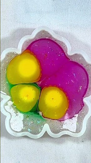 Beginner-Friendly Epoxy Resin Tutorial: Make Functional Art with Flower Molds (Tray & Coasters)