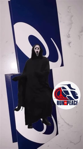 “Sunday 12PM SILVER LAKE RUN FOR PEACE 2025 Community Run 2K Experience sponsored by @asicsrunning free giveaways & sneakers for boys and girls high school 1st place.” 📍Forest Ave & Silver Lake Rd #runforpeace2025 | Malcolm Penn