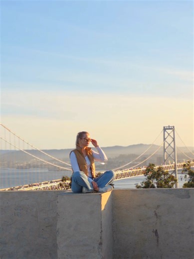 One of the San Francisco’s hidden gems with stunning 360° views. Don't miss stopping by this park for some amazing views on the way to or from San Francisco on I-80 Bay Bridge. Best time to visit is during sunrise and sunset. Parking is limited so plan ahead This park in located in Yerba Buena Island 📍Panorama Park Save this for your next San Francisco visit @travelingwithlana San Francisco 360 park, San Francisco park with view, Bay area viewpoint, Bay area view park