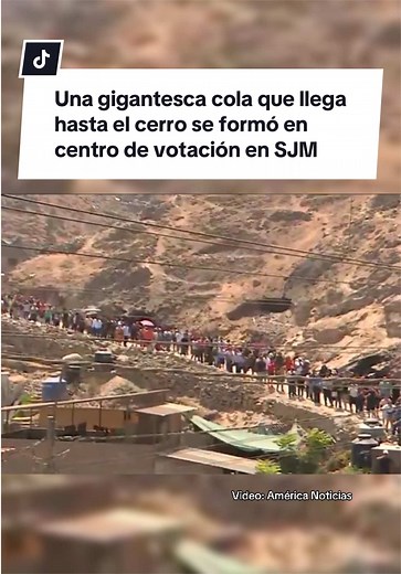 Cola Gigante en Centro de Votación SJM