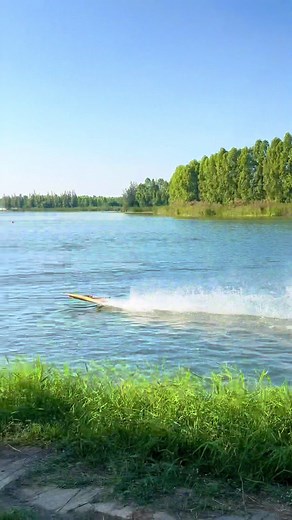 Exploring the World of RC Boats for Hobby Enthusiasts