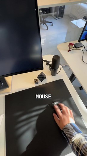Fun Spinning Challenge with Wallhack Mousepads and Memes