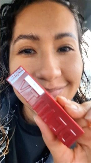 Testing the Saniye Super Stay lipstick in the car 💄✨
