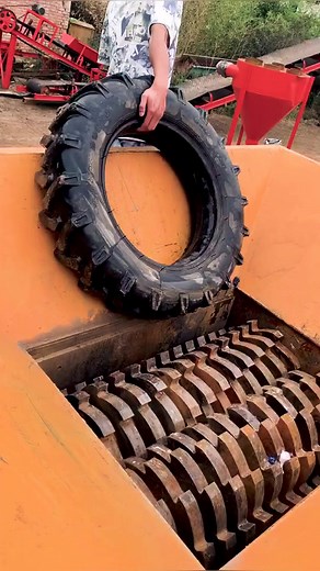 1.2M views · 9.6K reactions | #millingmachine #reel#milling #instamachinist #machinist #machining #cnc #cncmachining #cncmilling #machineshop #lathe #engineering #cncmill #manufacturing #cncporn #manualmachinist #cncmachine #metalwork #mechanicalengineering #cnclathe #metalworking #machinistlife #practicalmachinist #mill #cncmachinist #manualmachining #tools #lathemachine #metal #sen facebook reel | Rohann John-evann Ma Vie | Facebook