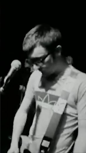 Tender. Released on this day in February '99. #blur #shorts