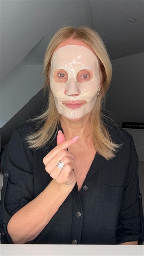 Nadine Baggott on Instagram: "AD ANUA Rice and Ceramide Range @anua_uk_ Rice is not only a symbol of prosperity and life in Korea it is also a sing of caring, so what better way to care for your skin than with the @anua_uk Ceramide and Rice range - five perfect products for glass skin (which is basically healthy, hydrated light reflective skin). First up I love an enzyme powder cleanser and the Anua 7 Rice Enzyme Brightening Cleansing Powder has a mild physical exfoliating action and a gentle en