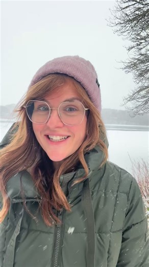 Sara Rue on Instagram: "Please donate and share! Come on! It's my Birthday ❤️ I've been trying to think of any small way I can help... #breaktheice #helpingthehelpers #dosomething"