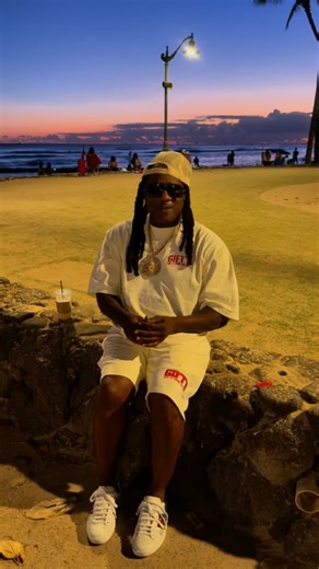 Diggsdoitmovin on Instagram: "SATURDAY, SEPTEMBER 20TH‼️ EXCLUSIVE MANSION FOAM POOL PARTY🫧💦😈 Calling alll the bad b*tches and the ballers! Come turn up the right way at the Gift’d Mansion! 📍 The Gift’d Mansion ⏰ 12pm – 6pm Starts with a complimentary welcome drink 🥂 🎶 Sounds by @deejaylil 🍗 FREE BBQ PLATES! 🍾 Sections Available ⭐️ Celebrity Guests 👯‍♀️Pole Dancers 🍸 Bar Services 🎟️ - $100 for general admission entry 🎟️ VIP PACKAGE : IN HOUSE ACCESS BOTTOMLESS DRINKS EXCLUSIVE POOL P