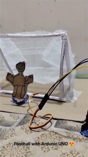 Football with Ardunio UNO 😍😃#arduinotutorials #arduino #iot #arduinoprojects #football #servomotors