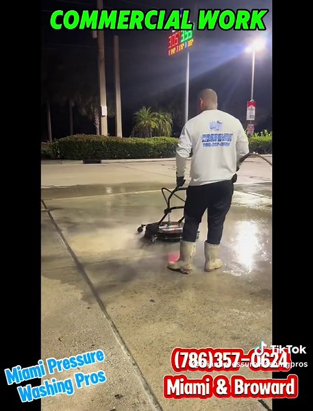 🚨 ATTENTION BUSINESS OWNERS! 🚨 Your property’s first impression matters! A dirty storefront, stained sidewalks, or grimy parking lot can turn customers away. 💦 Miami House Washing Pros specializes in commercial pressure washing to keep your business looking spotless and inviting! ✅ Storefronts & Offices ✅ Gas Stations & Restaurants ✅ Parking Lots & Sidewalks ✅ Hotels & Commercial Buildings ✨ Boost your curb appeal & attract more customers! 📞 Call (786) 357-0624 or visit MiamiHouseWashingPros