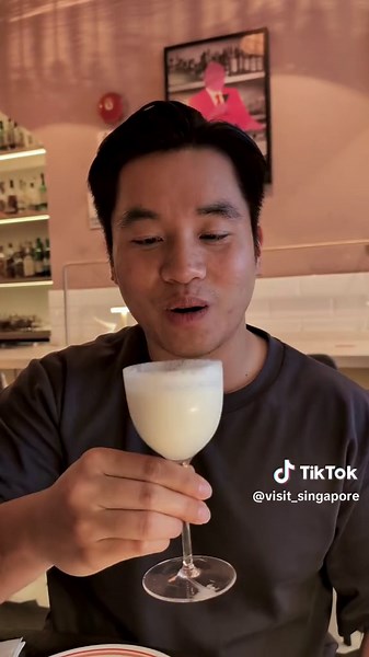 Exploring Singapore's Food Scene: Must-Try Local Eats