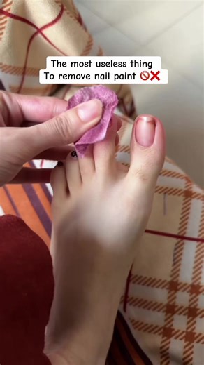 The Most Useless Nail Paint Remover Tool