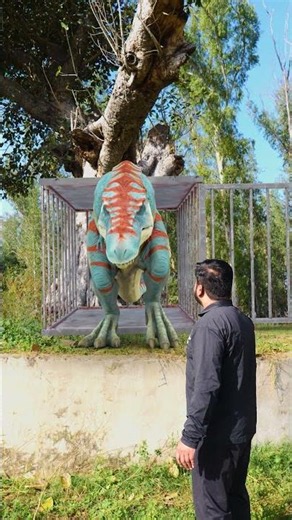 Dinosaur Short: Freeing a Trapped T-Rex From a Tree #dinosaur #trex #dinosaurs