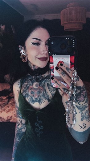 sᴇʟʟʏ 桃狐 on Instagram: "🌙 • • • #tattoo #tattoos #tattooed #hair #blackhair #longhair #altgirl #fashion #softgoth"