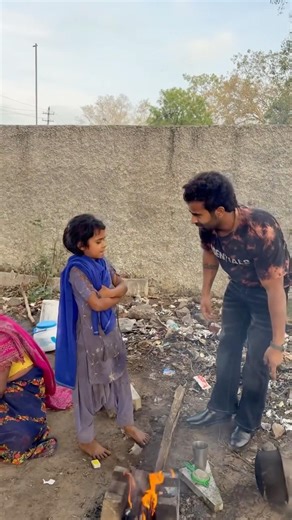 Koi Nahi😭😭#viralvideo #trending #funny #youtubeshorts #helping #videoviral #viral #India