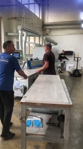 Operation of the edgebanding machine at our clients’ production facility