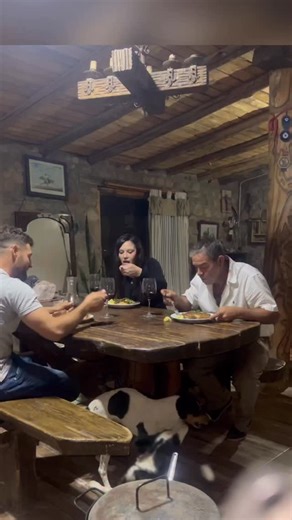 #cosina #airelibre🍃 #atardecer #cuyo #horno de barro #arroz #pollo🇦🇷🍷❤️ | Ricardo Castro