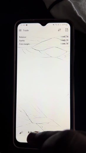 Mobile robot ea on iOS 😳😱😱😱